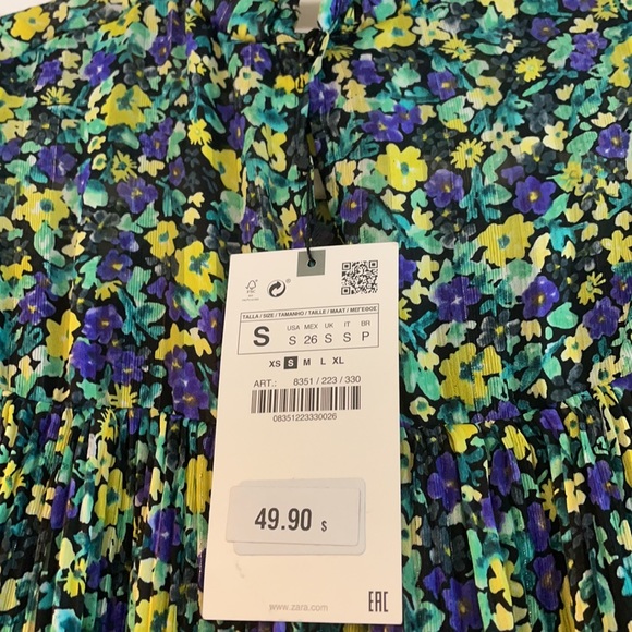 Pleated Floral Mini Dress from Zara NWT - Picture 5 of 6